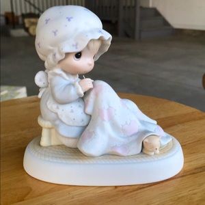Precious moments love covers all porcelain figurine NWT